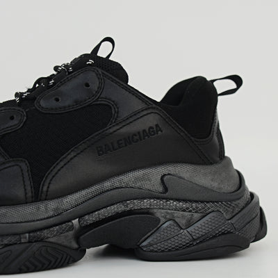 Balenciaga Triple S | Size 7 | Pre-Owned