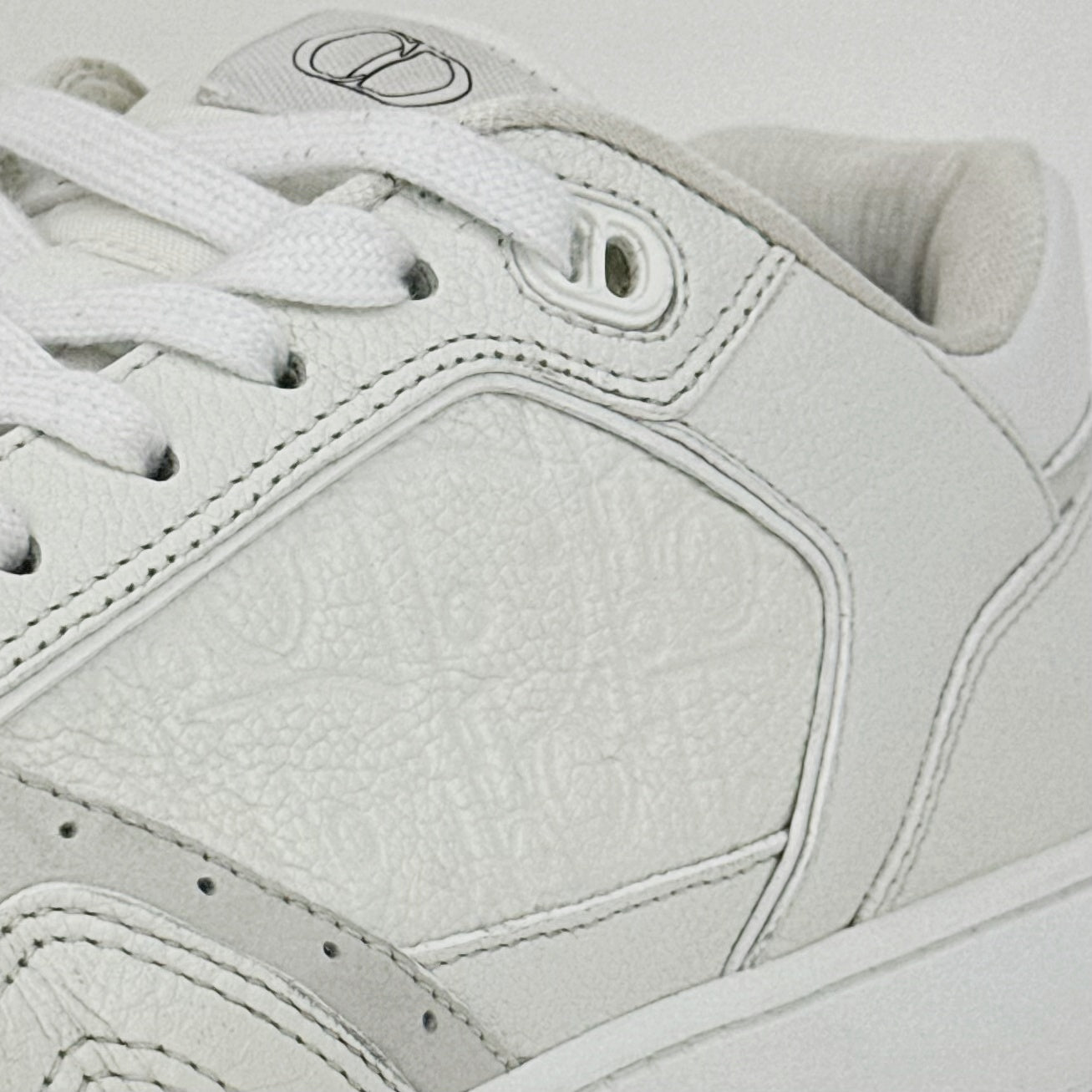 DIOR B27 | Size 8.5 | Pre-Owned