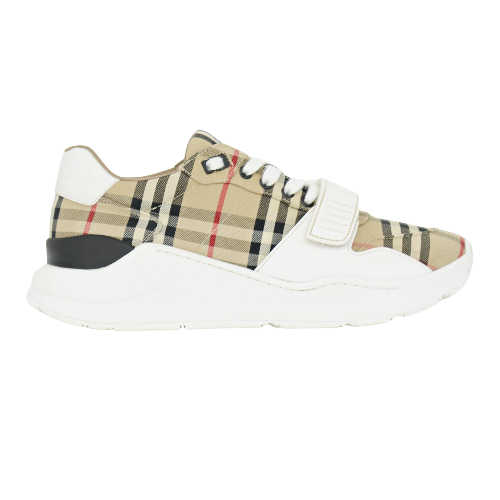 Burberry Ramsey | Size 9 | Pre-Owned