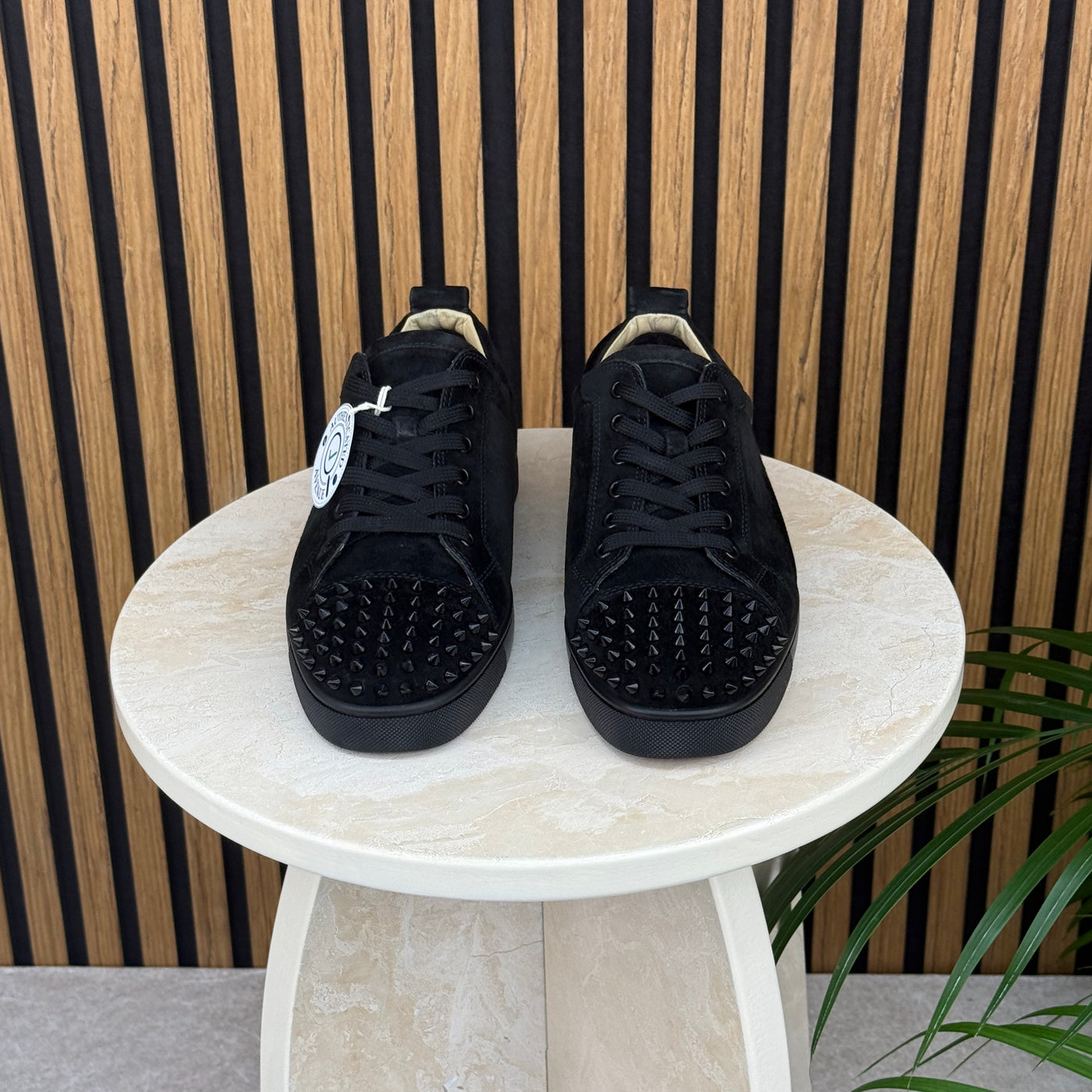 CHRISTIAN LOUBOUTIN LOUIS JUNIOR SPIKE | SIZE 7.5 | Pre-Owned