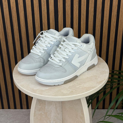 Off-White Out Of Office | Size 9 | Pre-Owned