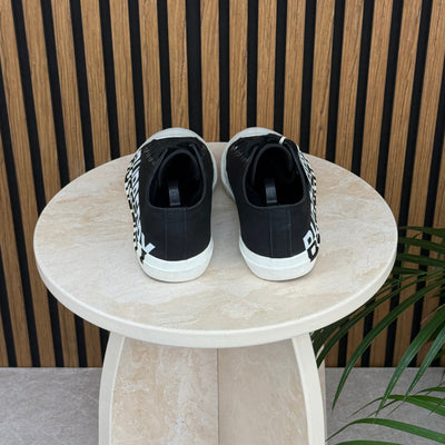 Burberry Larkhall | Size 8 | Pre-Owned