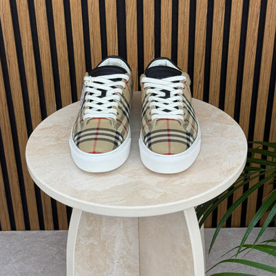 Burberry Check Trainers | Size 9 | Pre-Owned