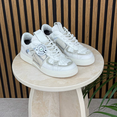 Valentino VL7N Strap | Size 9 | PRE-OWNED