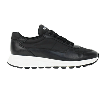 Prada Prax | Size 9 | Pre-Owned