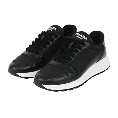 Prada Prax | Size 9 | Pre-Owned