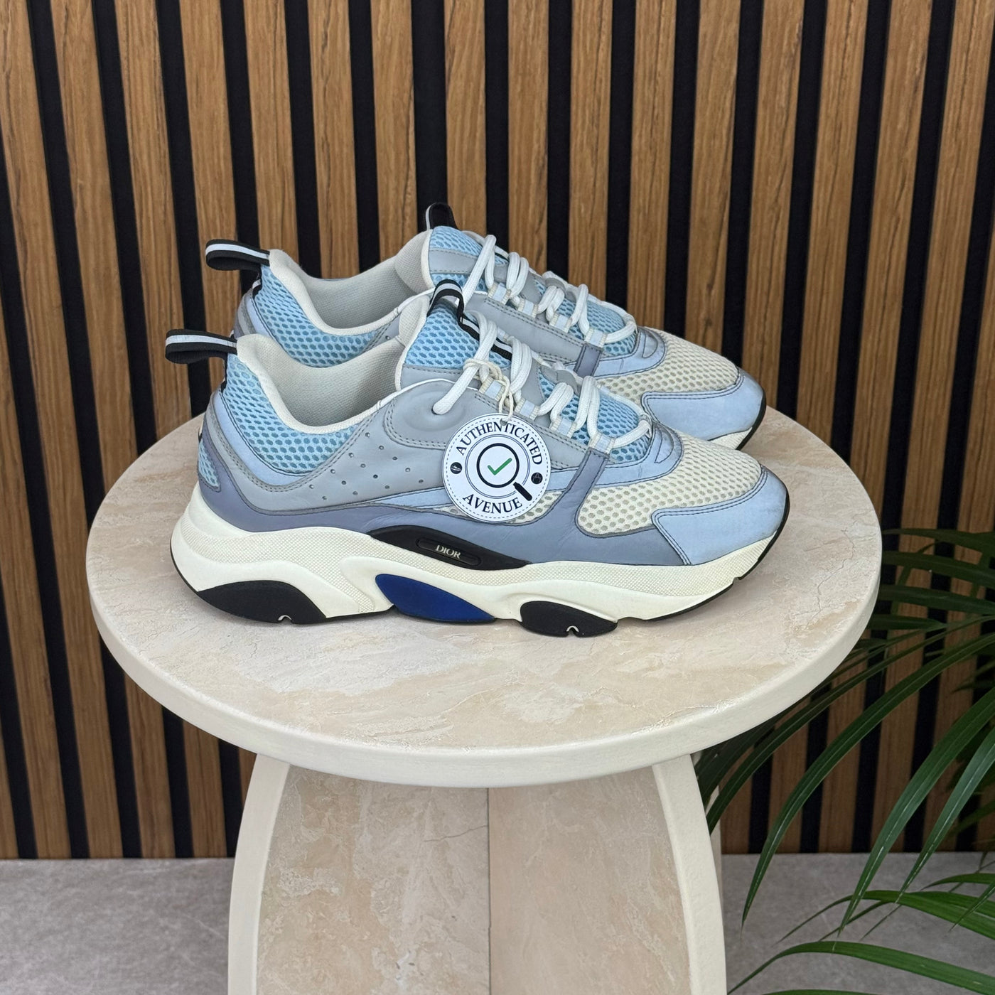 DIOR B22 | Size 7.5 | Pre-Owned