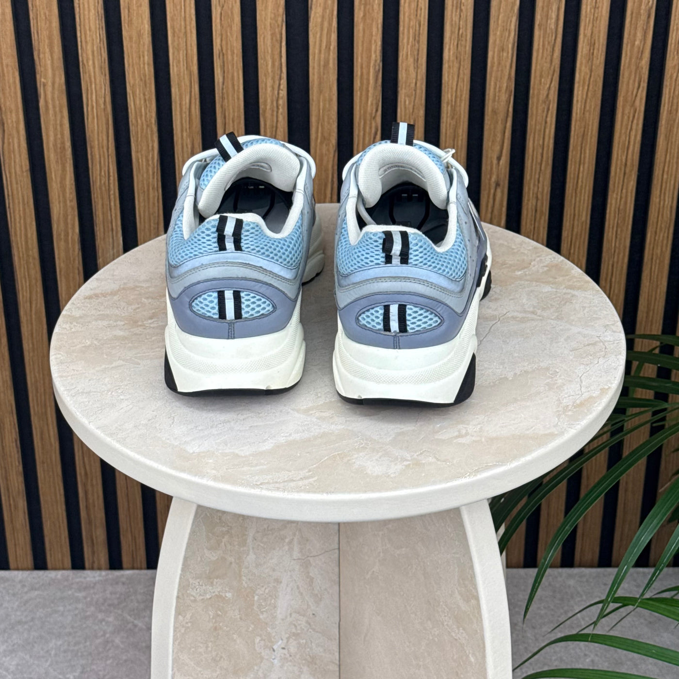 DIOR B22 | Size 7.5 | Pre-Owned