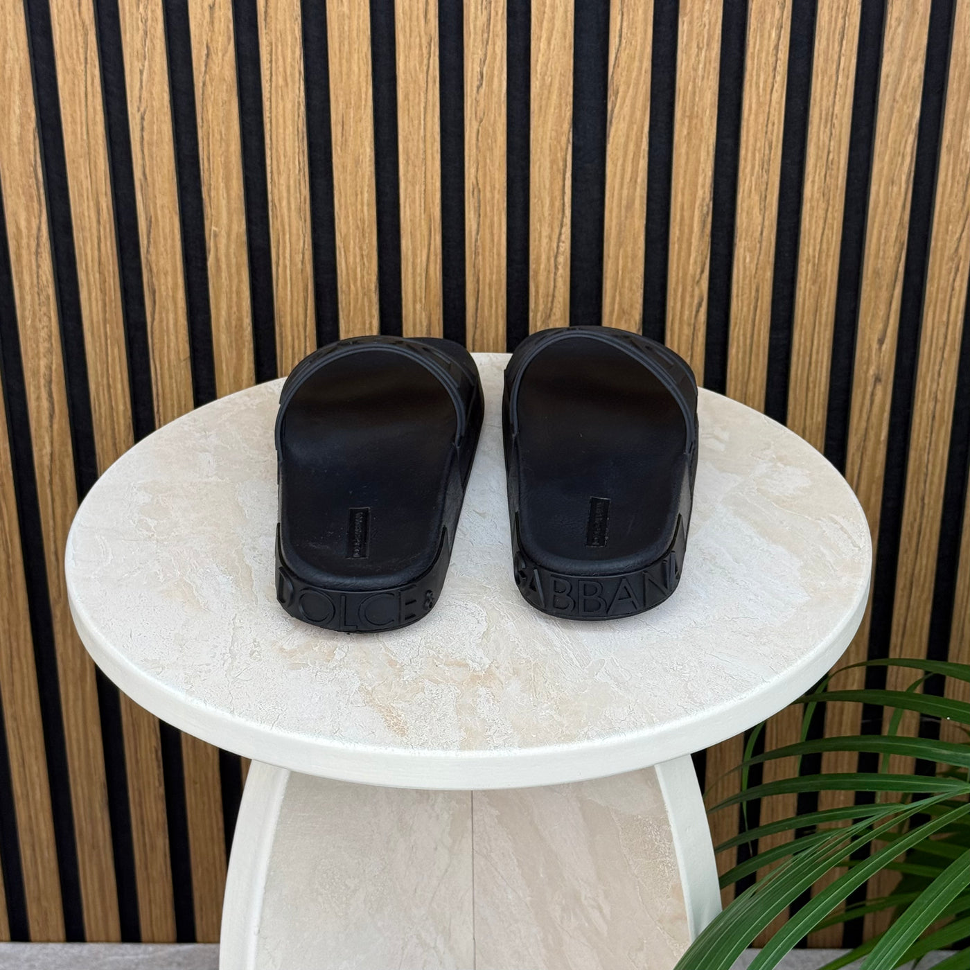 Dolce & Gabbana Logo Sliders | SIZE 7 | Pre-Owned