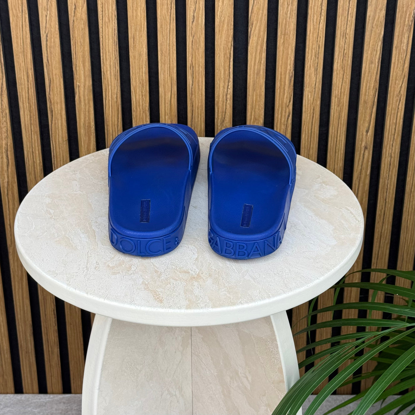 Dolce & Gabbana Logo Sliders | SIZE 9 | Pre-Owned