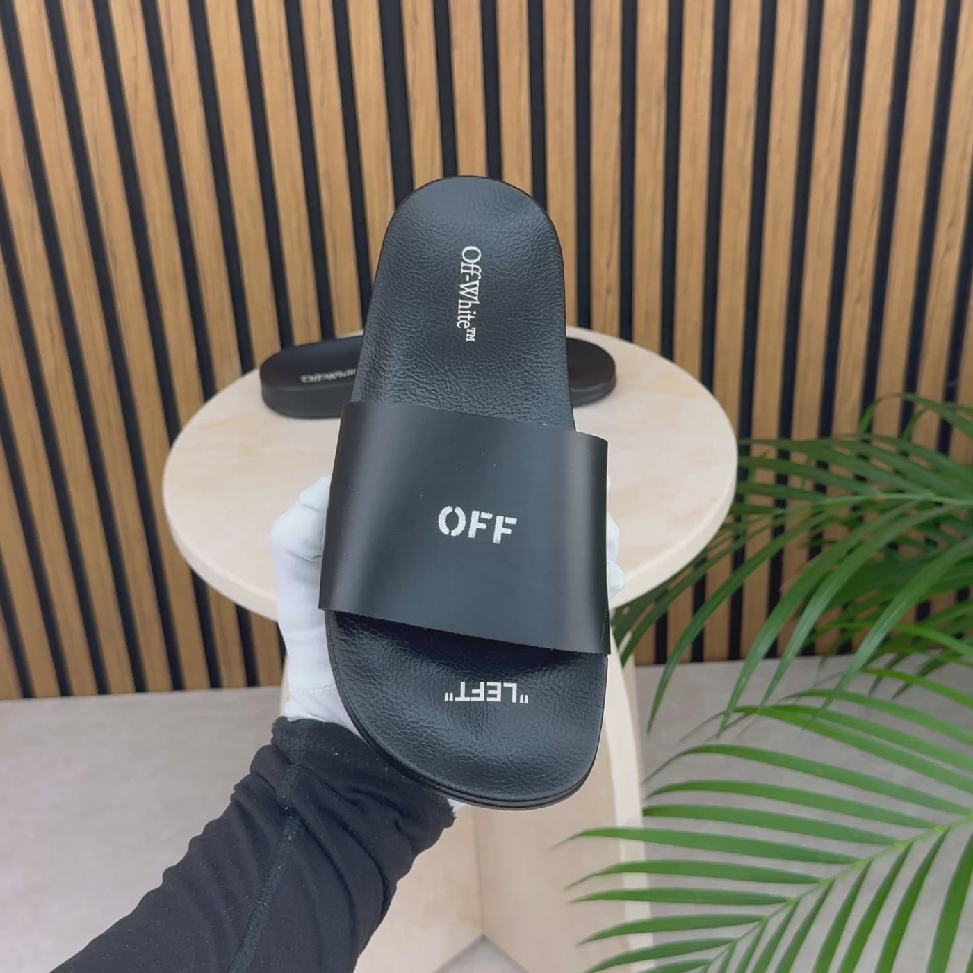 Off-White Sliders | SIZE 6 | Pre-Owned